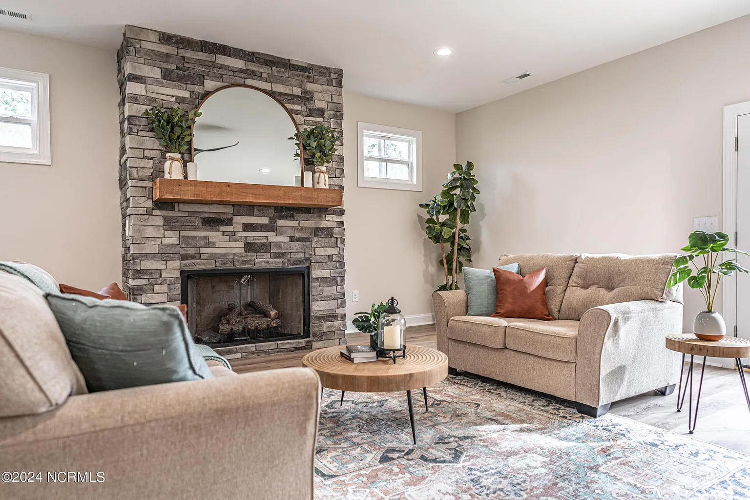 214 Henson St, Southern Pines, NC 28387 214 4