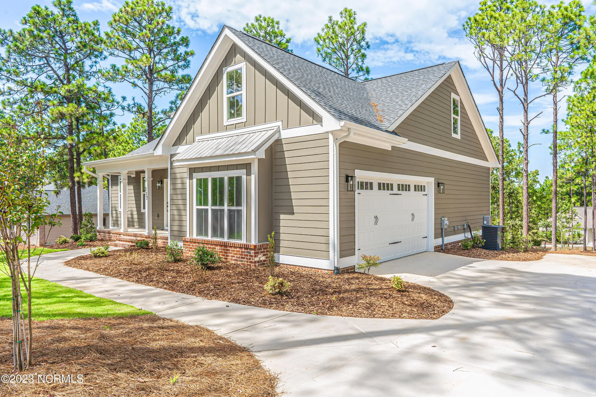 337 Longleaf Dr, West End, NC 27376 337 1