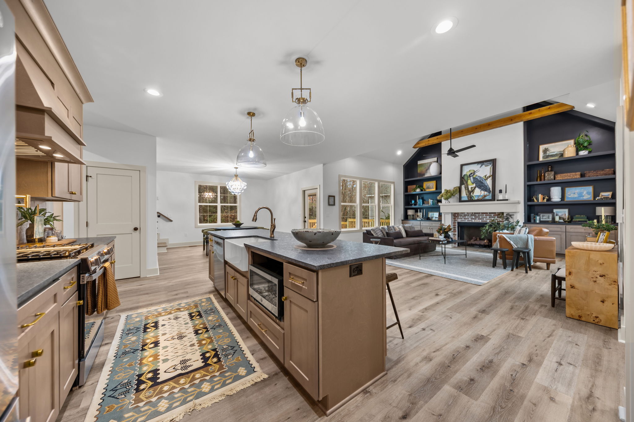 21 web or mls 707a8880