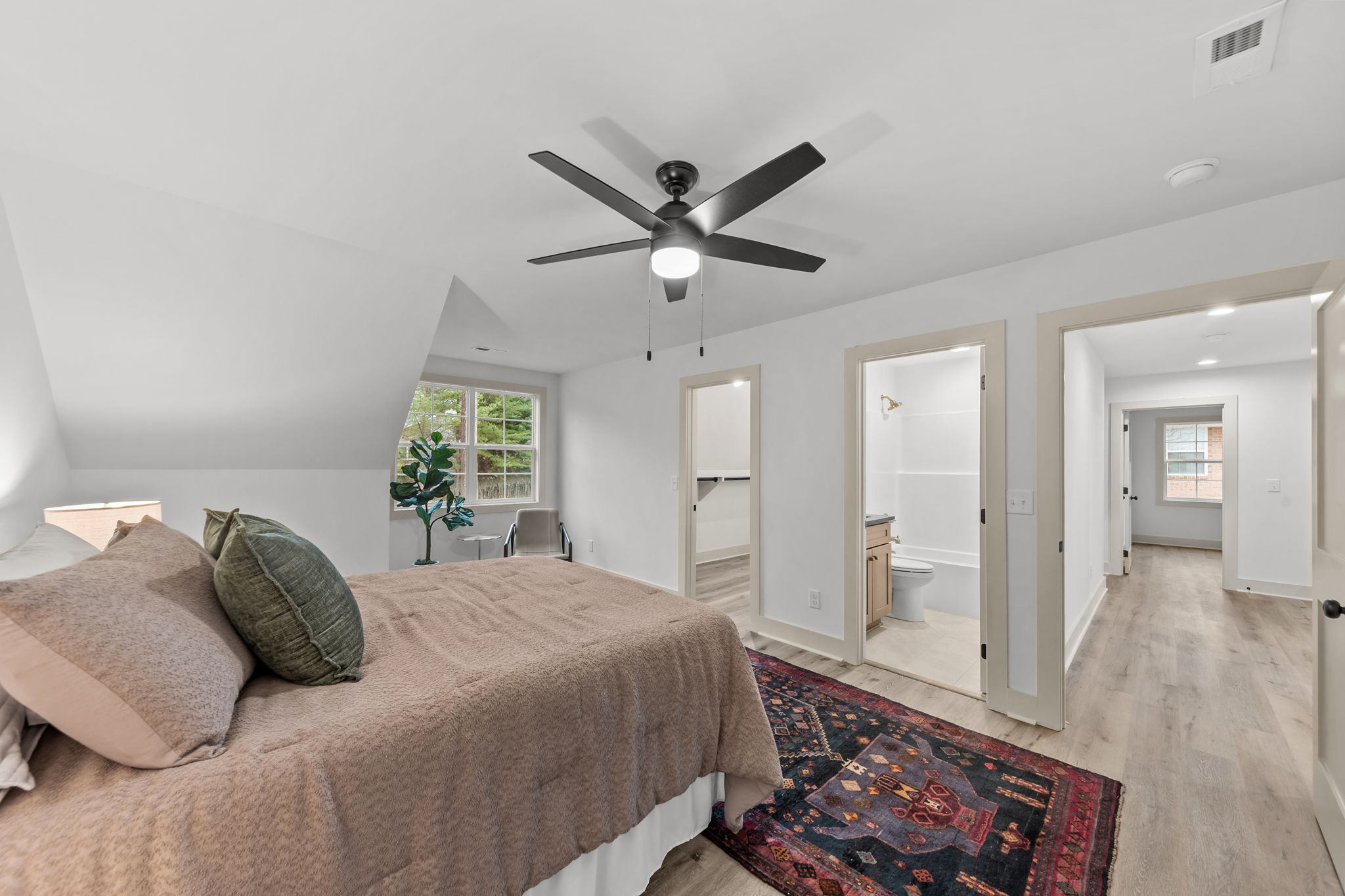 39 web or mls 707a8952