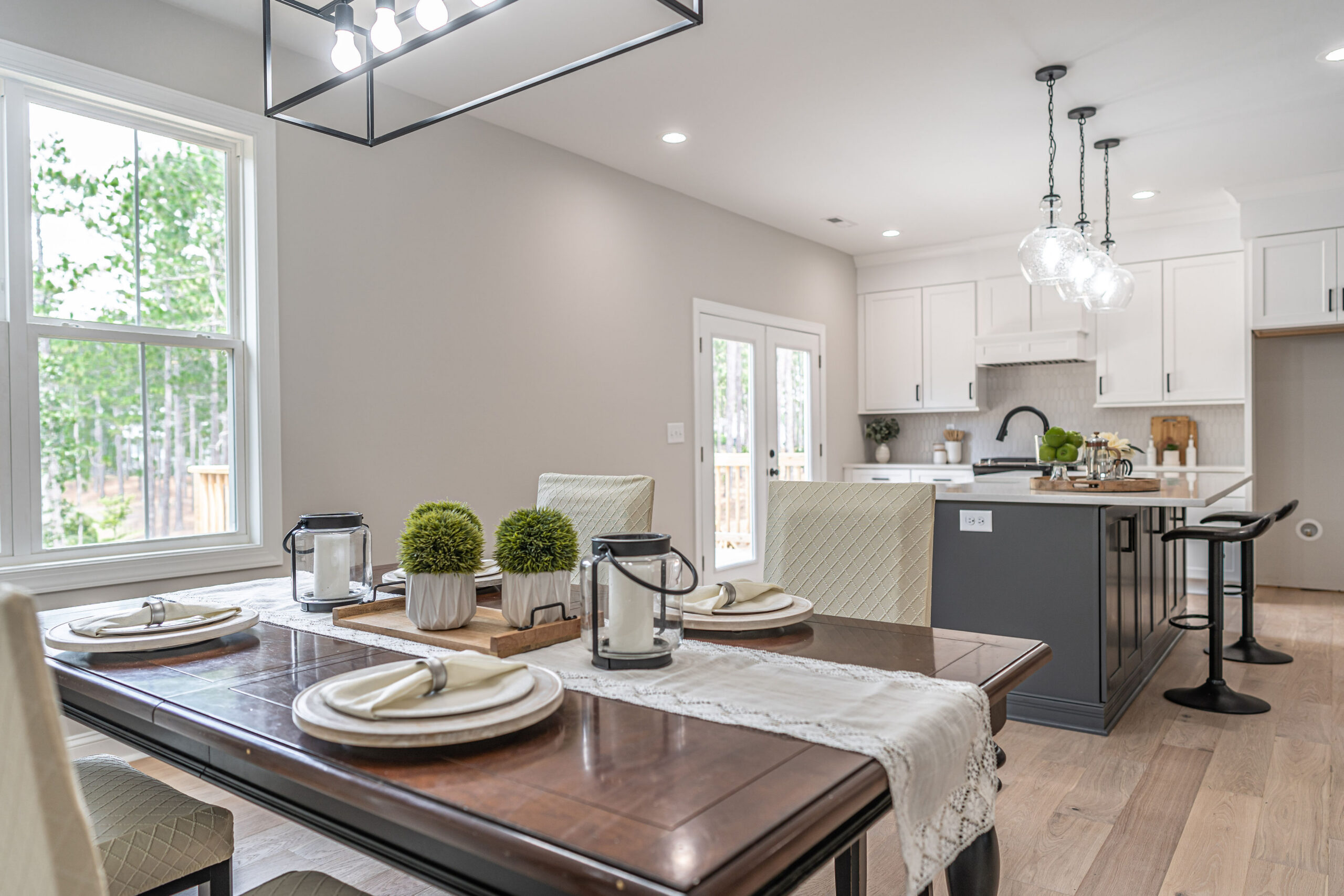 17. recessed led lighting in kitchen