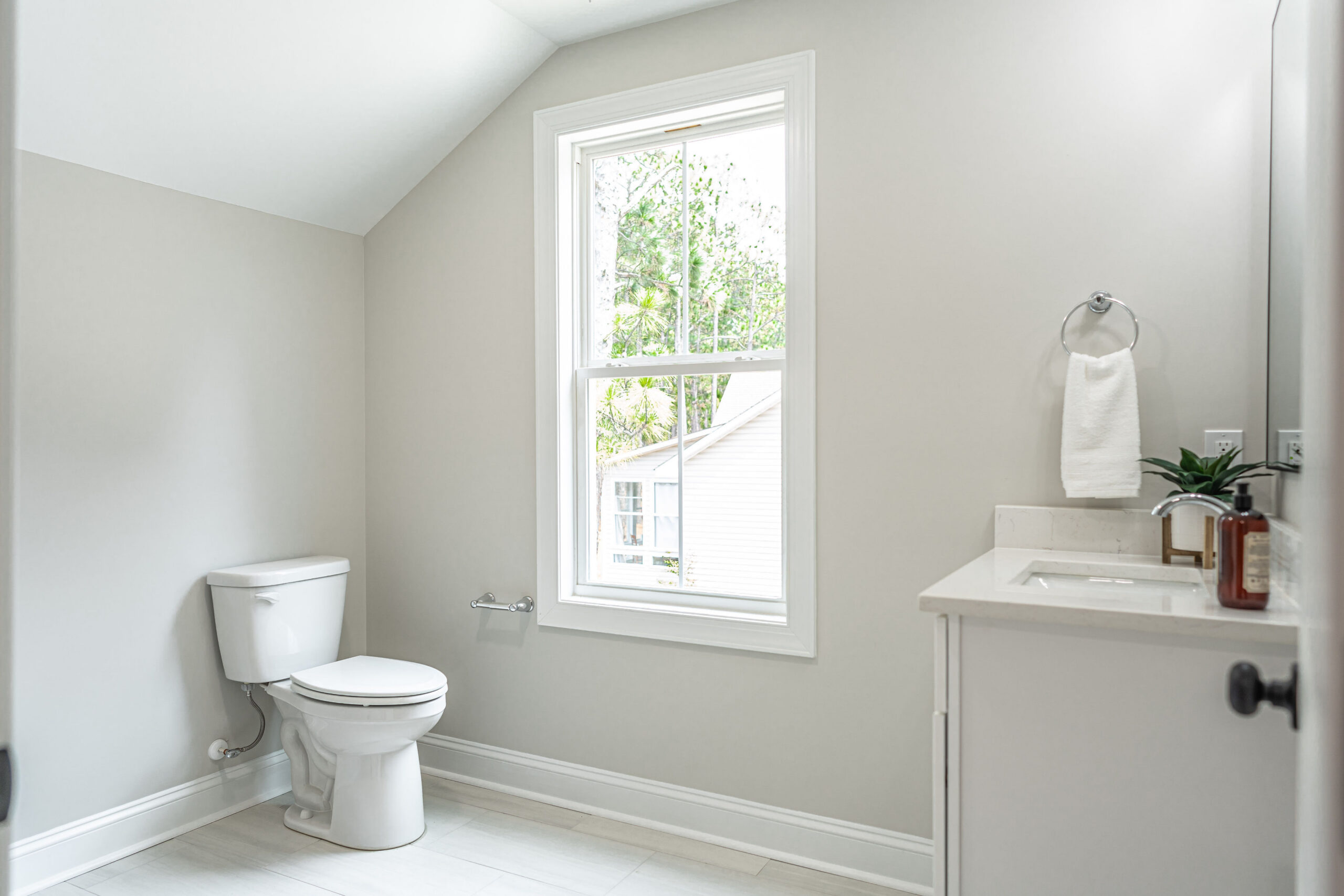 34. full bath on second level