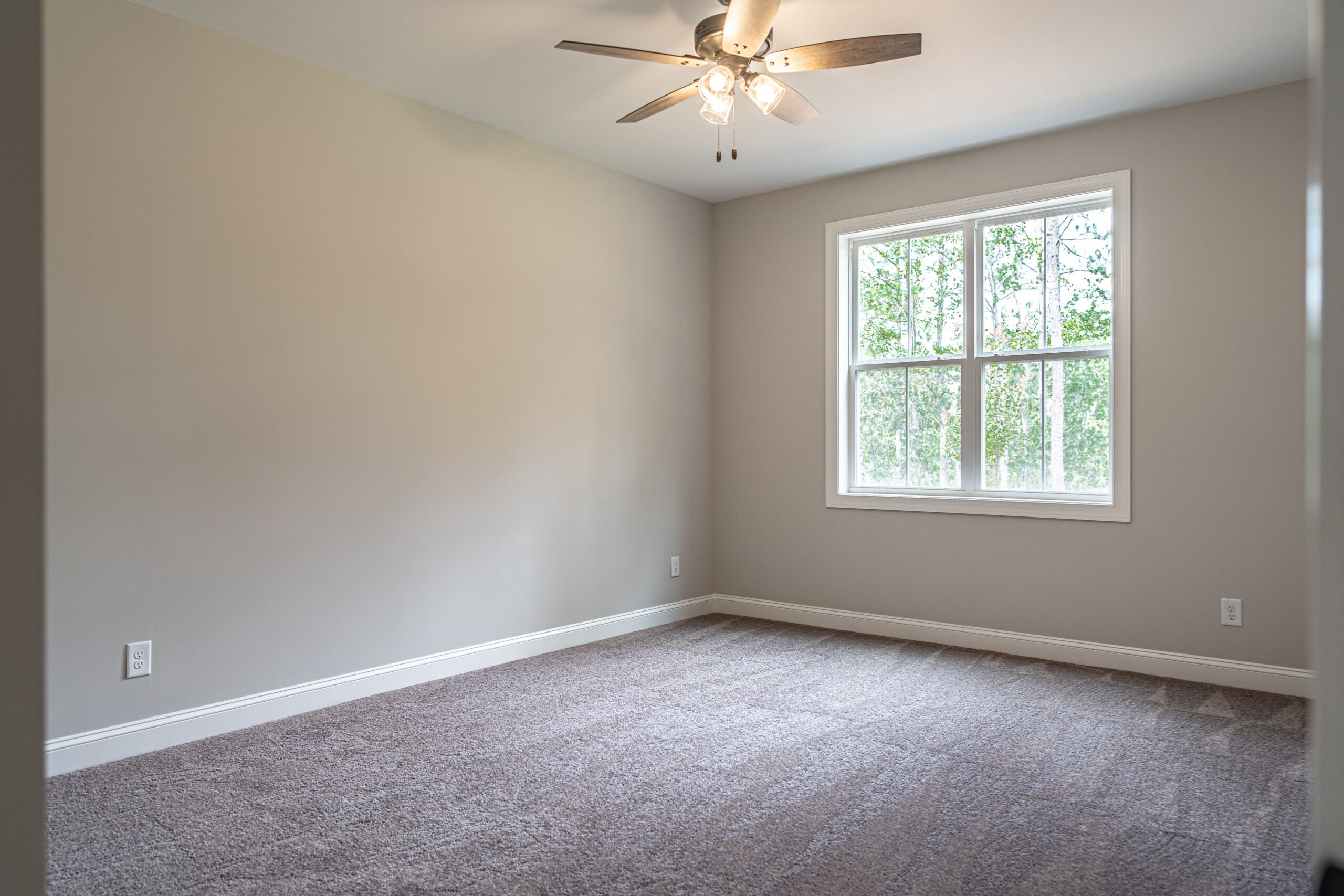 40. 2nd bedroom custom ceiling fan