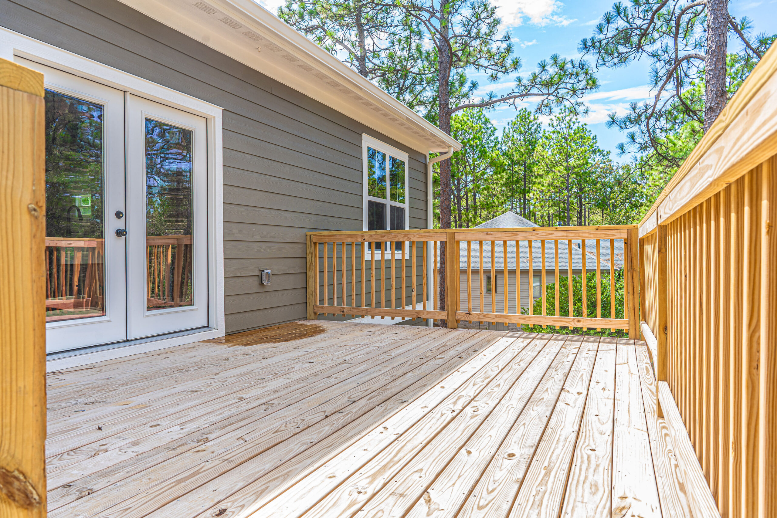 46. double doors leading out to deck